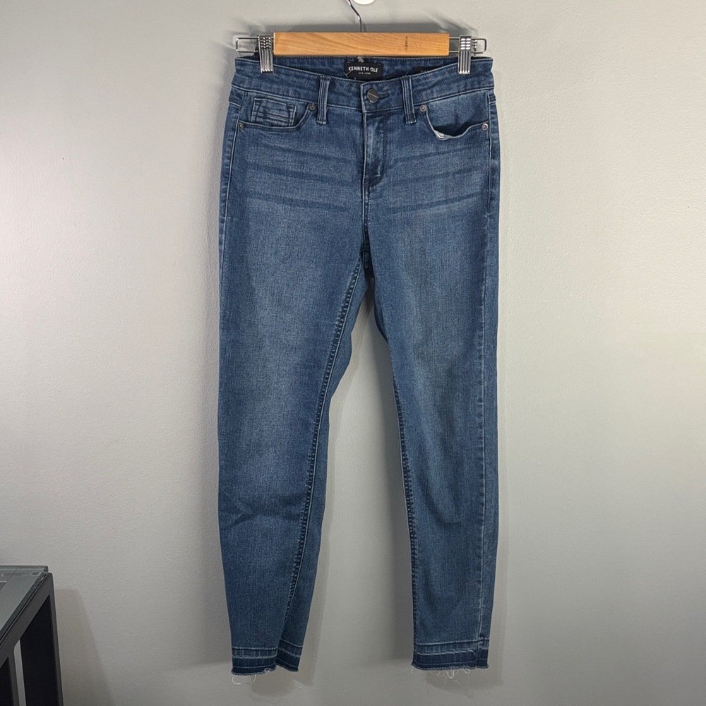 Kenneth Cole jeans women’s size 2 Jess skinny frayed-hem